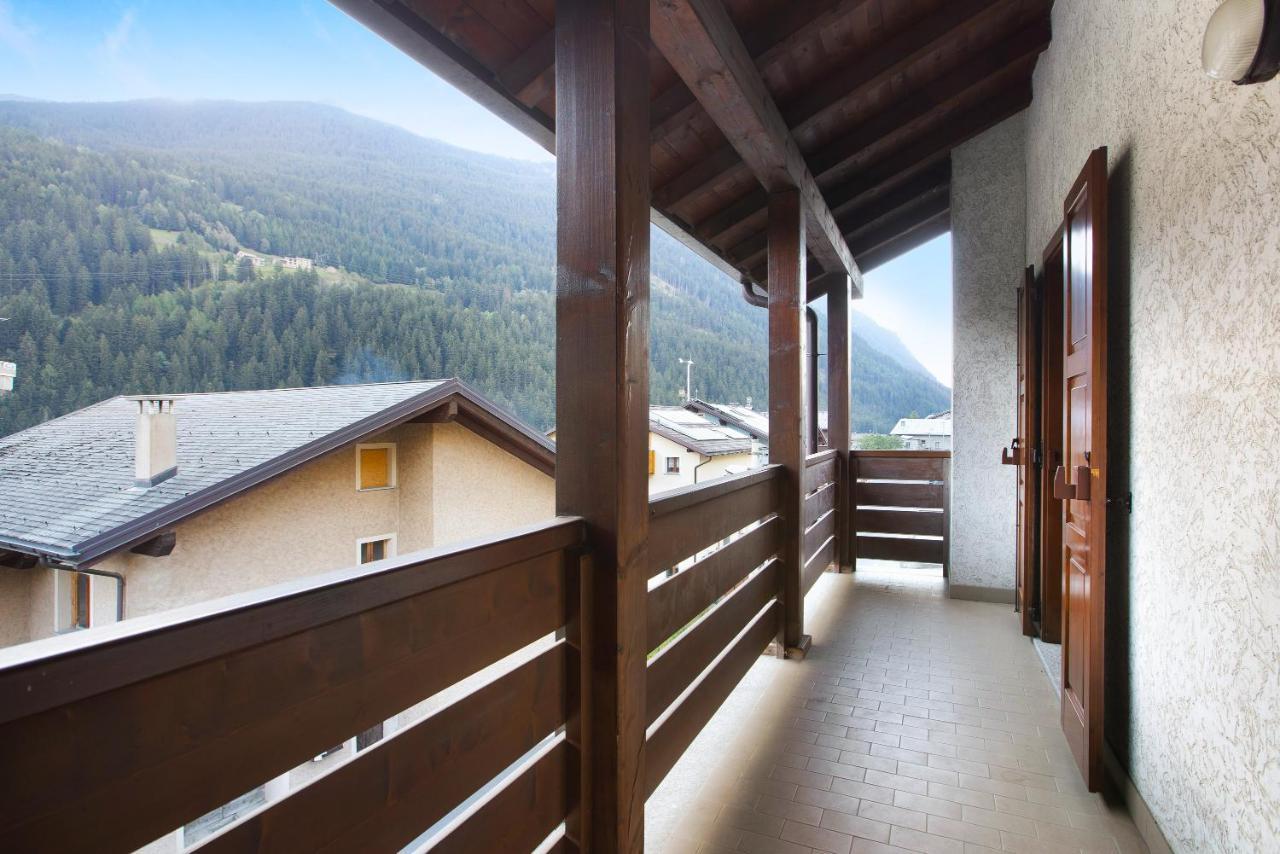 Mountain Chalet Close To Bormio Villa Valdisotto Exterior photo